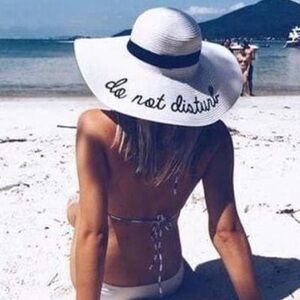 WHITE OVER SIZED DO NOT DISTURB LARGE BRIM EMBROIDERED BEACH HAT